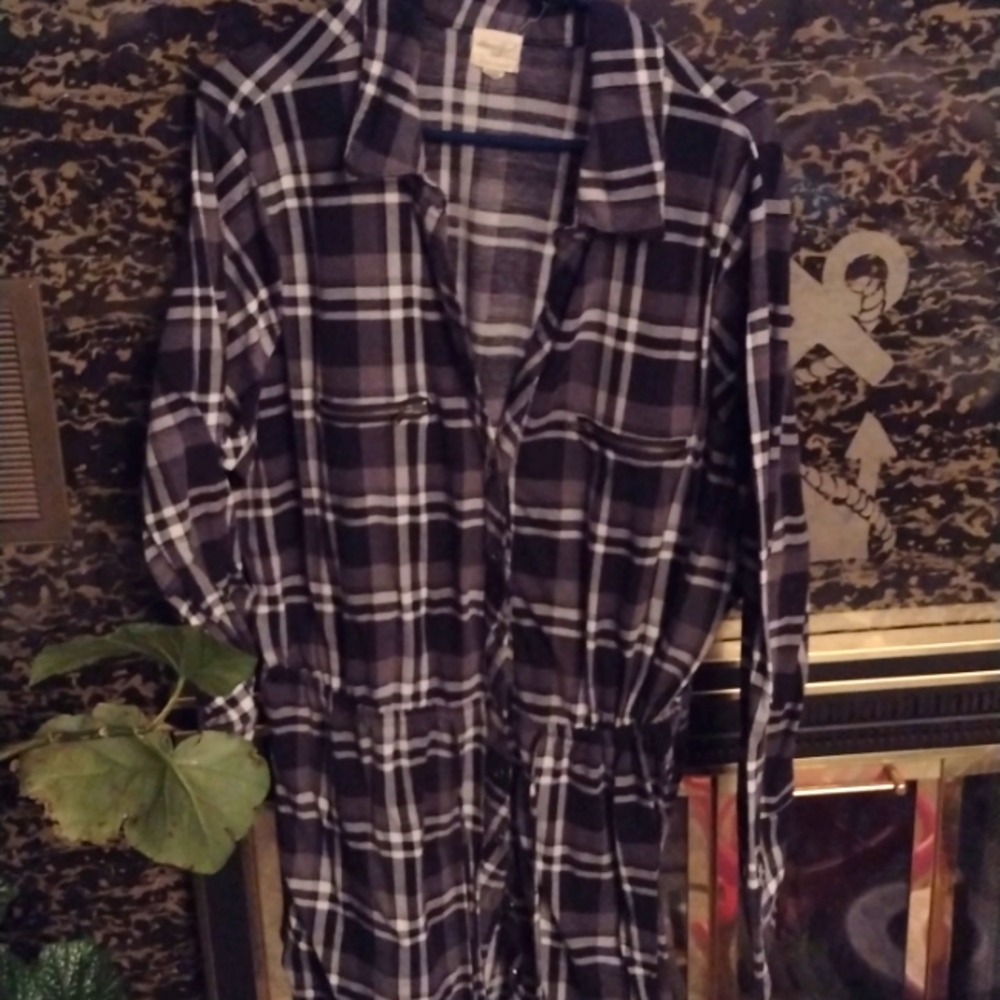 Ultra Flirt Women's plus size 3XL ladies/ junior button up shirt/dress